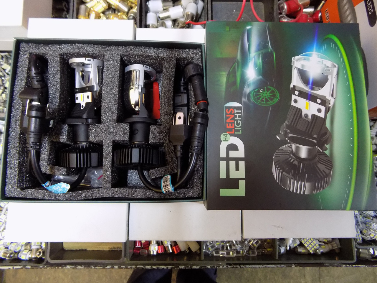 Світлодіодні лампи для автомобільних фар з лінзою LED H4 9-32V 40W 5700 K (виробництво LED,Китай)