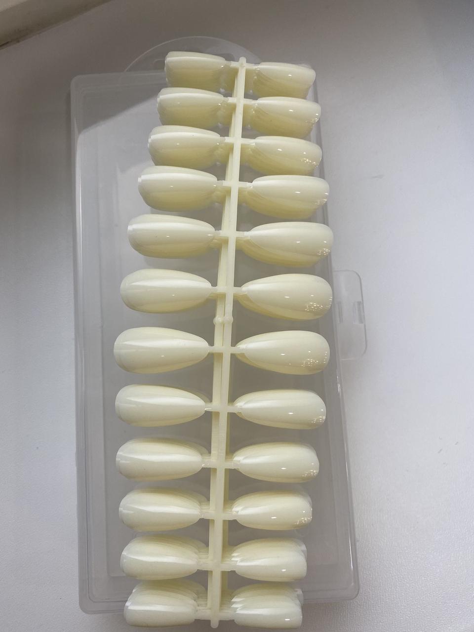 Типсы гелевые для наращивания ногтей  240 штук (миндаль) молочные