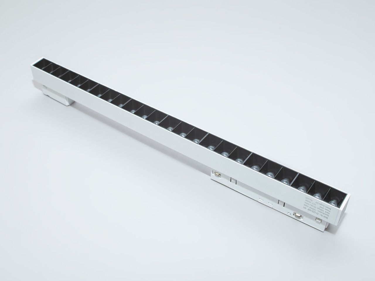 Світильник для магнітної трекової системи 24 Вт QY-CX20-400P-WH