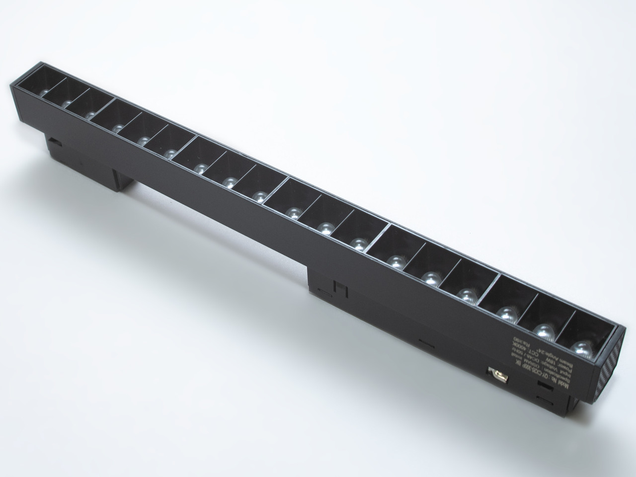 Світильник для магнітної трекової системи 18 Вт QY-CX20-300P-BK