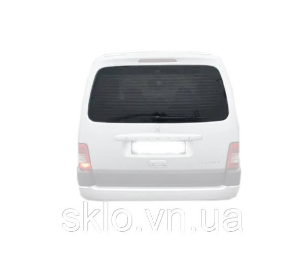 Заднє скло Citroen Berlingo (96-08) на Ляду Без електрообігріву (Сітроен Берлінго)
