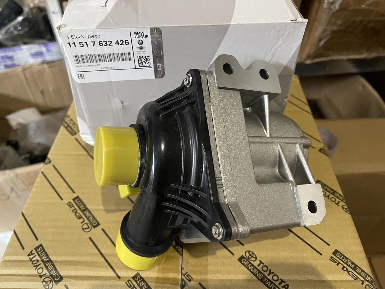 Насос водяний BMW N55 X5 E70 F15 F10 3.5i електролектр. N54B30/N55B30 11517632426