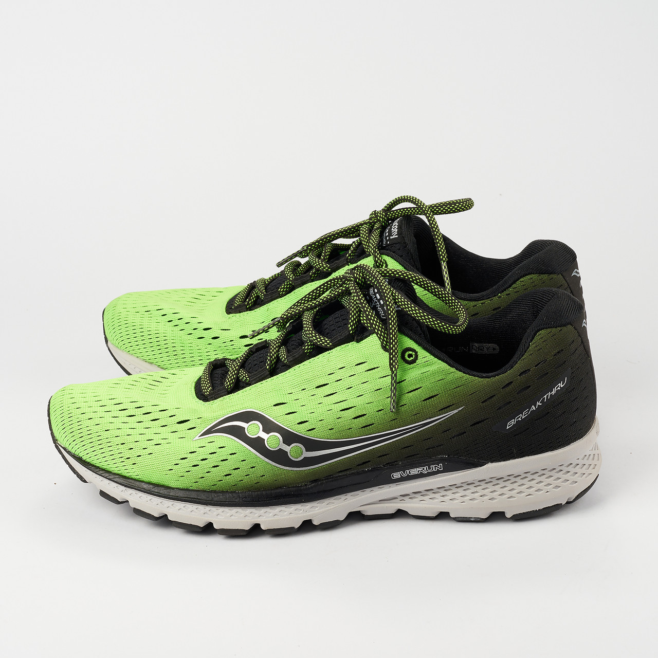 saucony breakthru
