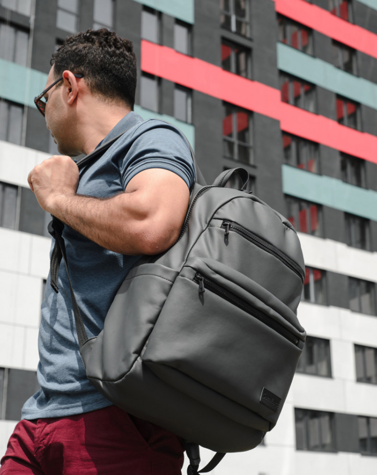 Місткий чоловічий наплічний рюкзак сірий із відділенням під ноутбук, Рюкзак чоловічий прогулянковий, фото 1