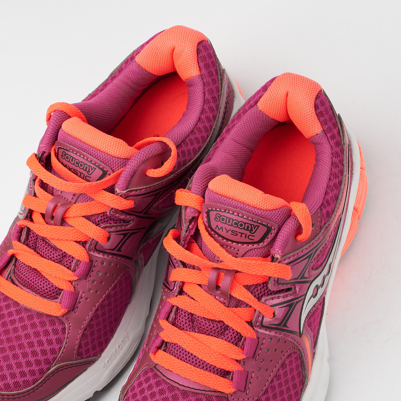 Saucony mystic sale