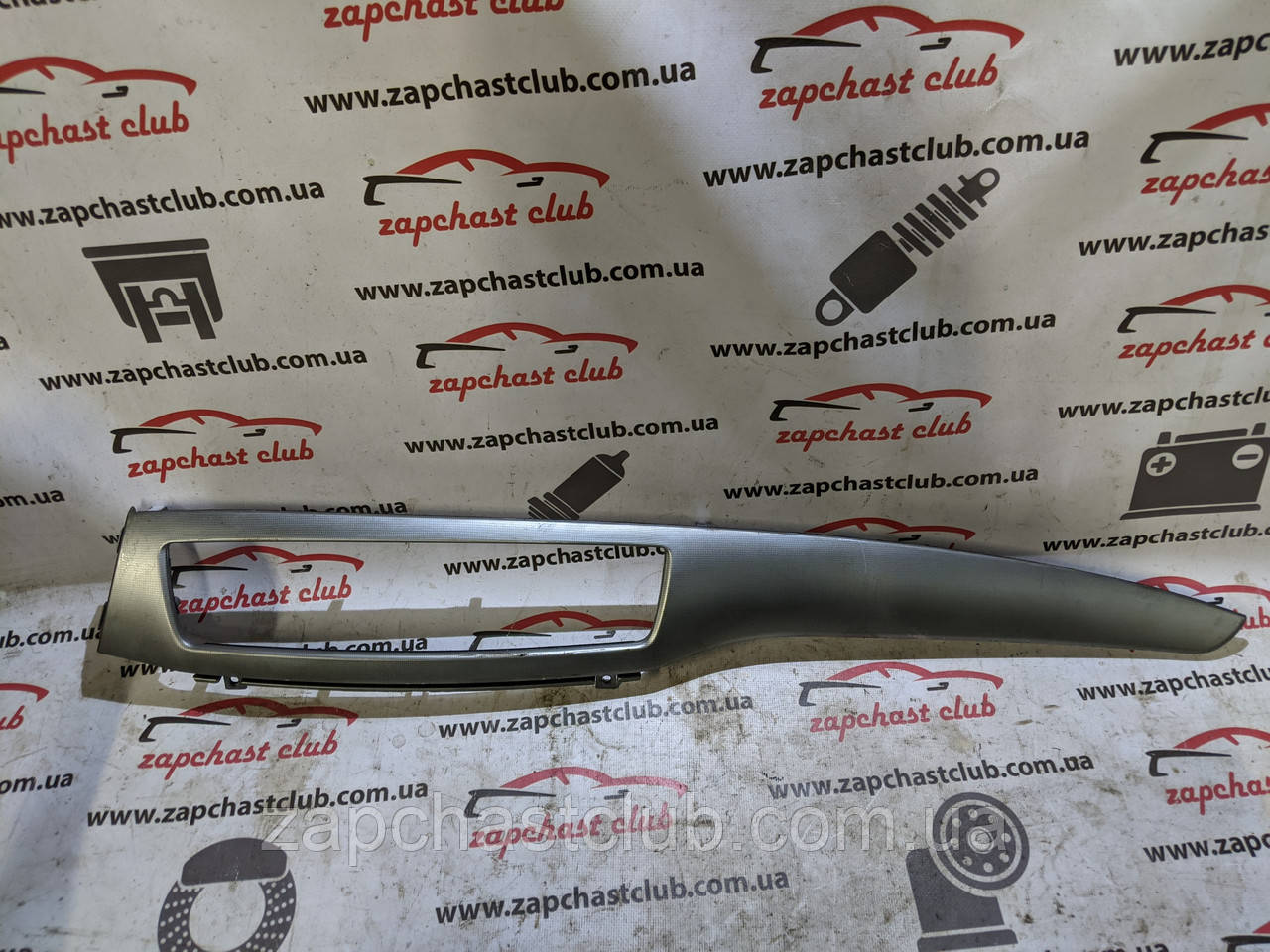 Накладка на торпедо центральна MR532228 9917600 Lancer 9 Mitsubishi, фото 1