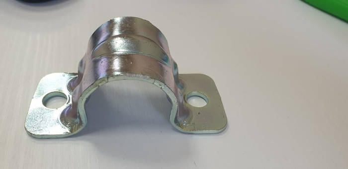 Купити ДЕУ ЛАНОС Скоба кріплення втулки стабілізатора з горбом, ціна 65 ...