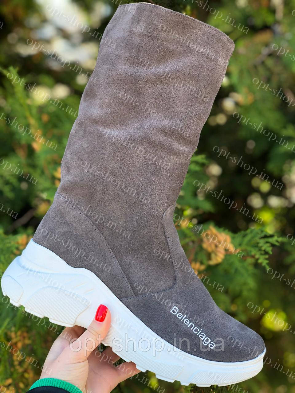 Жіночі зимові чоботи замшеві сірі на товстій підошві розмір 38,Жіночі зимові чоботи замшеві шкіряні