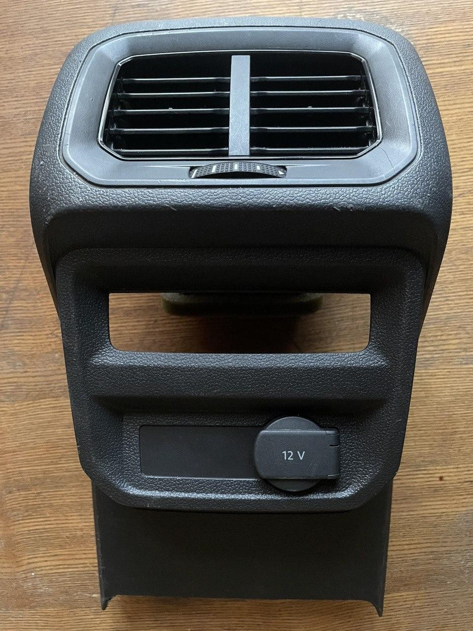 5NA864298 Volkswagen Tiguan II 5NA рамка тунелю задня б/у, фото 1