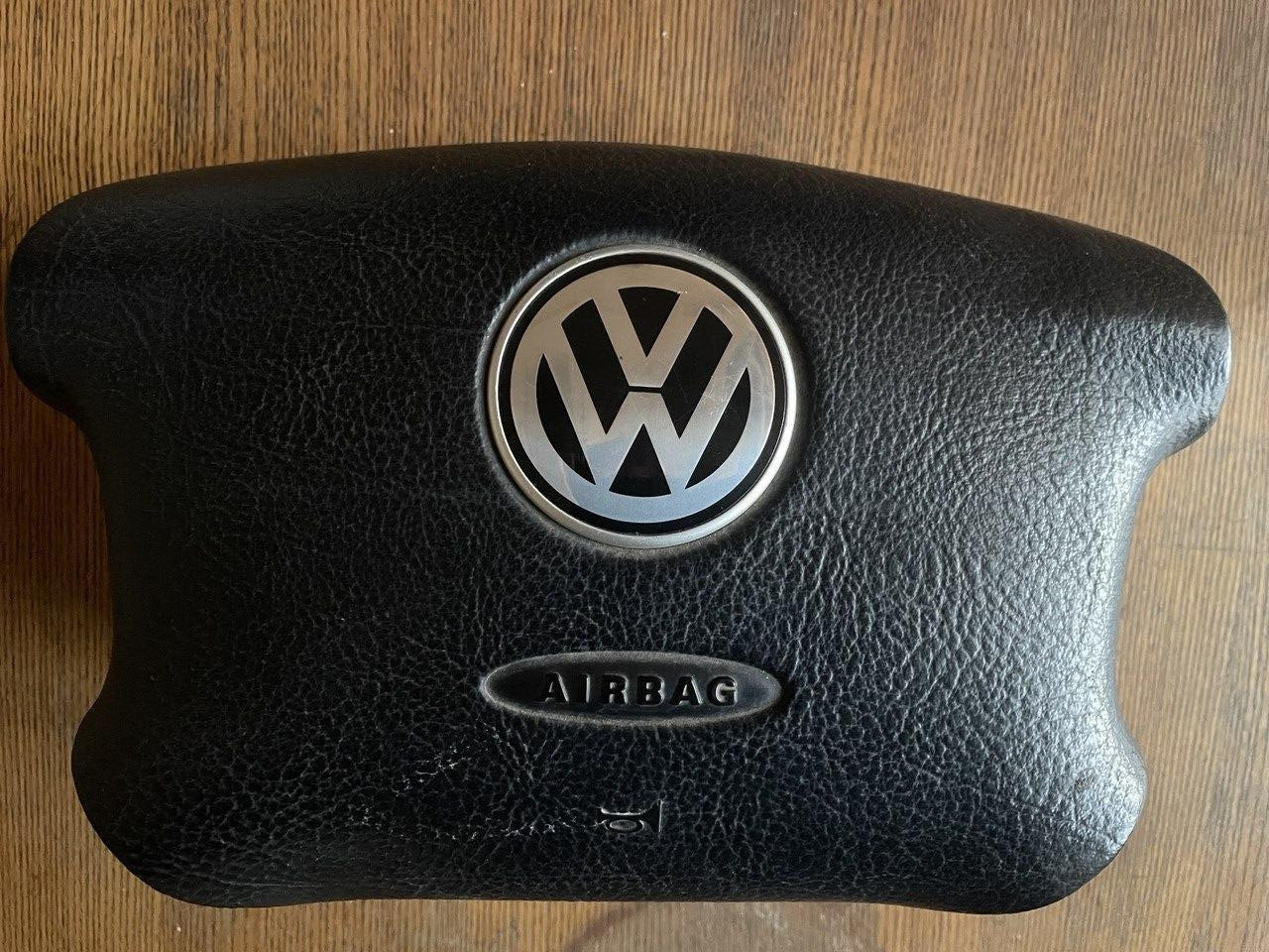 3B0880201AE Подушка безпеки водійська Passat B5/Golf4 б/у, фото 1