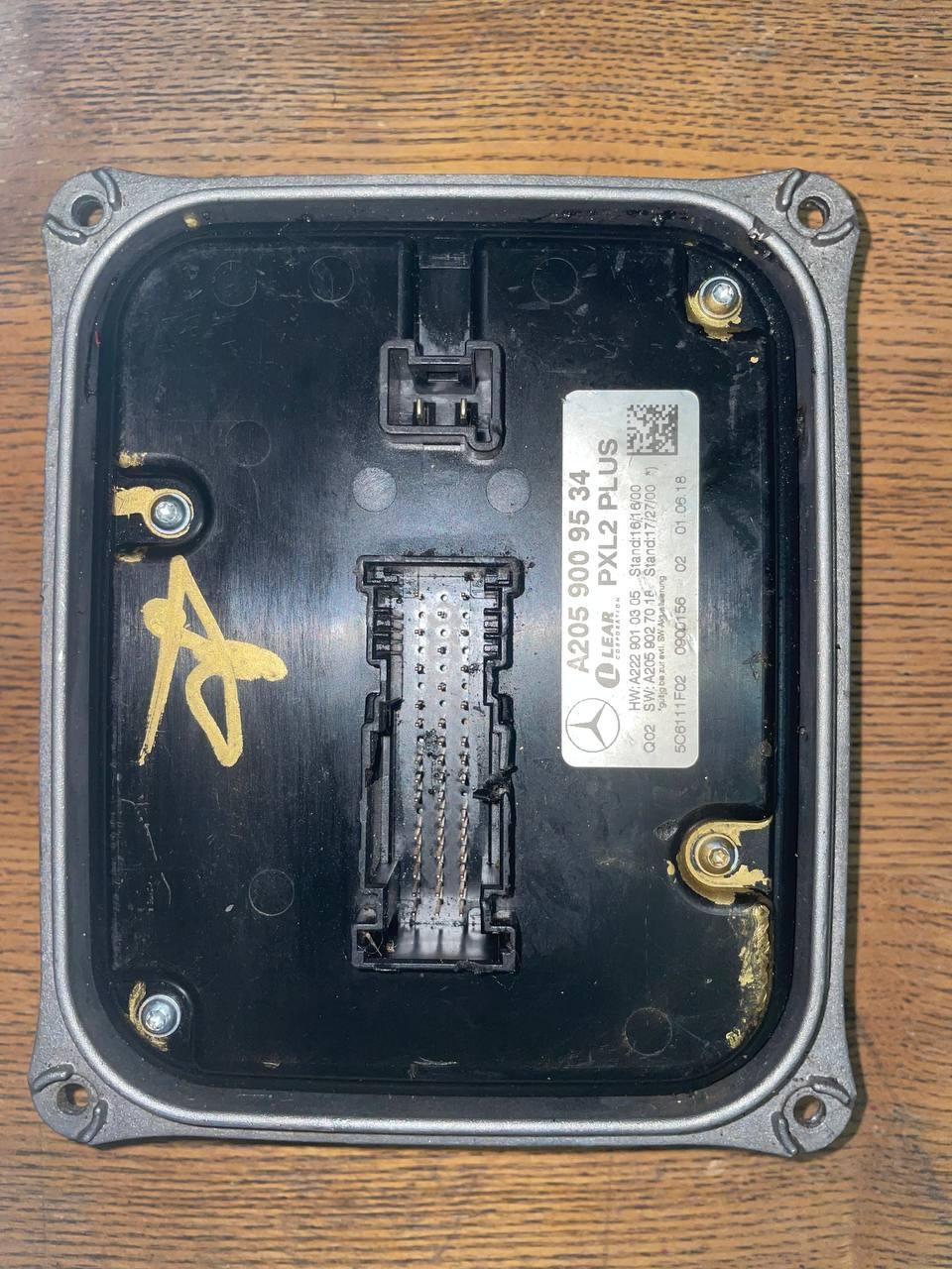A2059009534 Трансформатор напруги фари Mercedes W205 W213 W222 б/у, фото 1