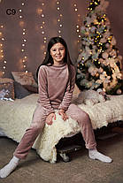 Класні піжами для дівчаток з двостороннього велюру з аплікацією в 3-х кольорах на зростання 140-158 см, фото 2
