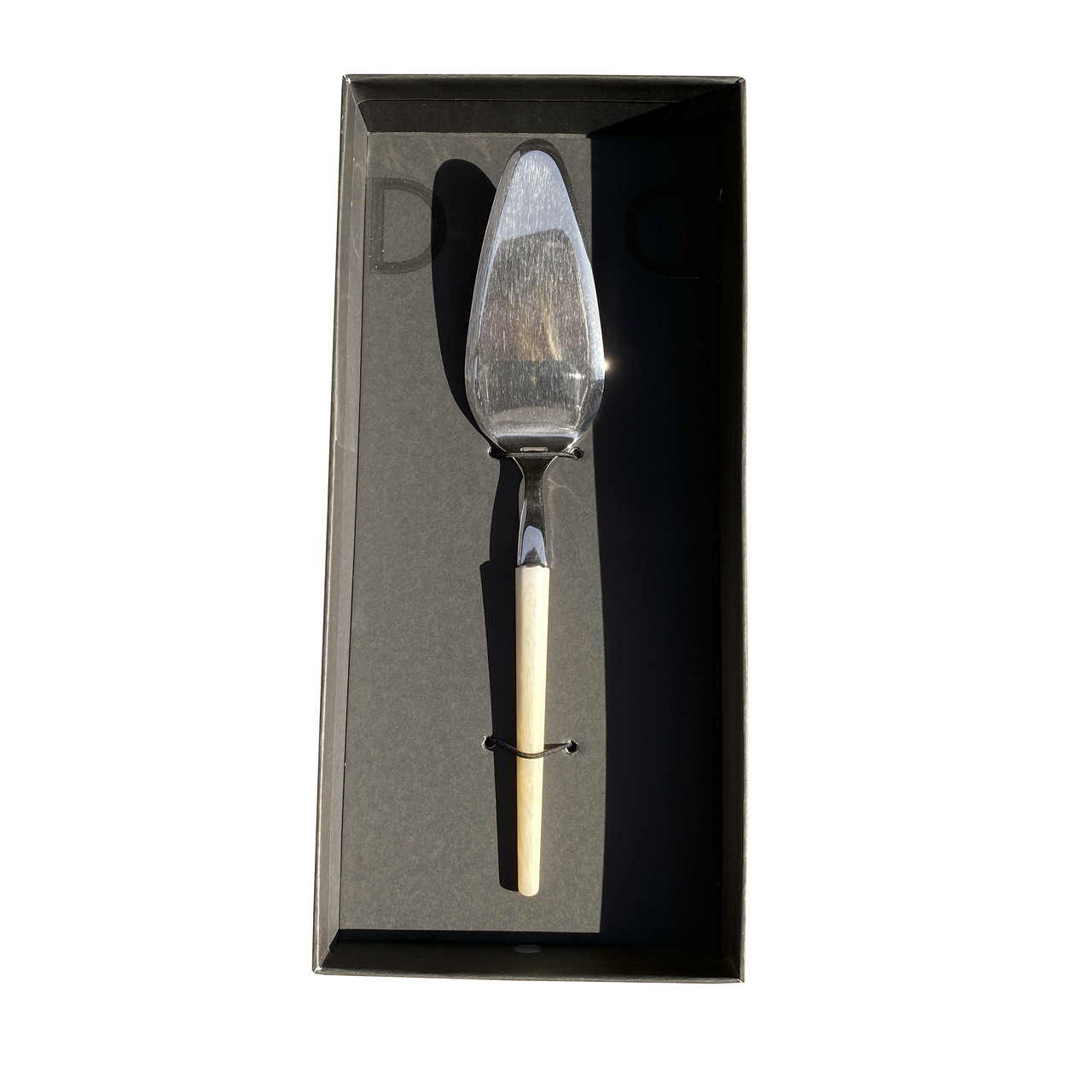 Лопатка для торта Domus&Design Stiletto Ivory Horn CD1TSTSS/HI