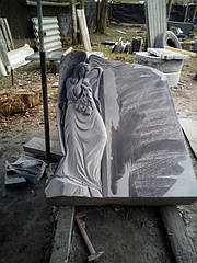 Черкаська обл. с.Маньківка "Ангел в об'ємі із граніту" 8