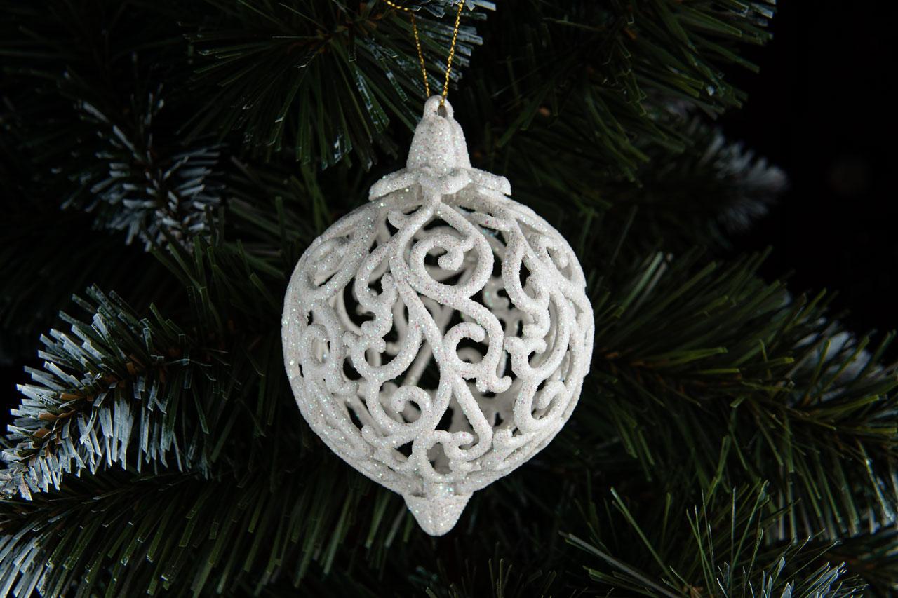 Новорічна іграшка Ажурний Куля об'ємна 8 см із пластику кольорова, в блискітках, фото 1