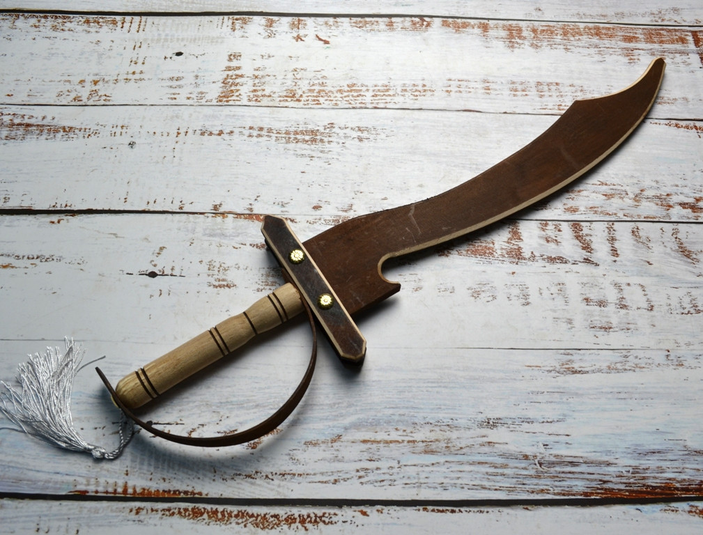 Дерев'яна шабля 01