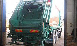 Сміттєвоз 22 м3 із заднім механічним завантаженням на шасі FORD CARGO 3542, фото 2