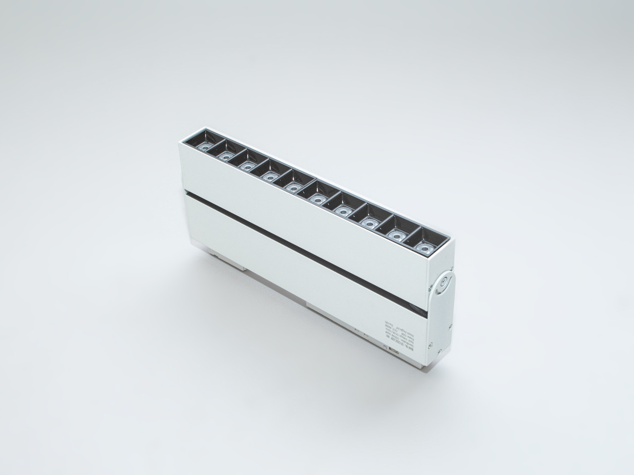 Світильник для магнітної трекової системи 12 Вт QY-CX35C-270P-WH