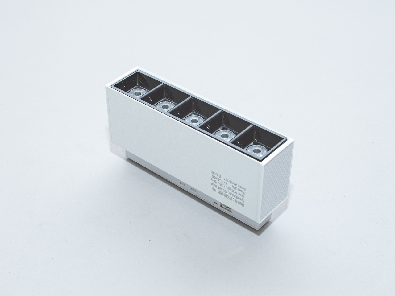 Світильник для магнітної трекової системи 6 Вт QY-CX35-136P-WH