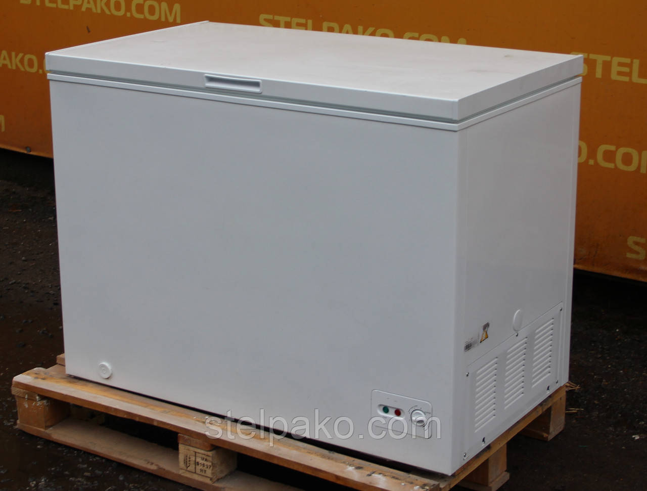 Морозильна скриня (камера) "CFR", об'єм 300 л, глуха кришка, Б/у