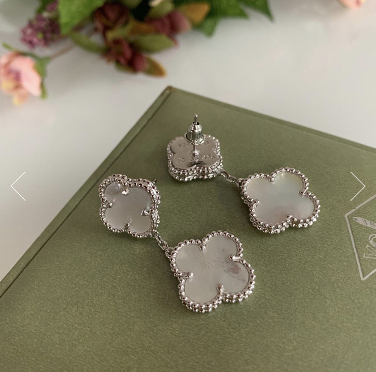 Сережки Van Cleef на два елементи Ванкліф білі / натуральний перламутр/покриття білим золотом, фото 1