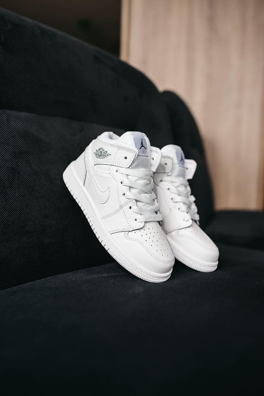 Nike jordan cheap white low