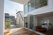 Компактний будинок в Токіо від Такуро Ямамото з великою і відкритою терасою