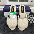 Тапочки домашні жіночі Inblu на танкетці з відкритим носком і пушком бежеві 2713, фото 3