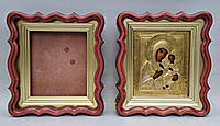 Фигурные киоты для икон с внутренними деревянными рамами под золото