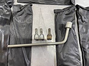 Ключ колісний (балонний) Mitsubishi Pajero 2000-2021 MB621039