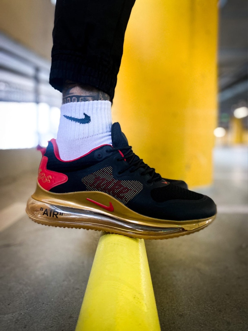 Nike sales 720 2020
