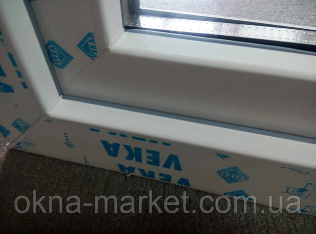 Трехстворчатое окно в профильной системе Veka цена в компании 