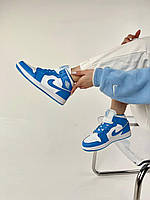 Стильные кроссы для девушек Найк. Демисезонная женская обувь Nike голубого цвета. Повседневная обувь.