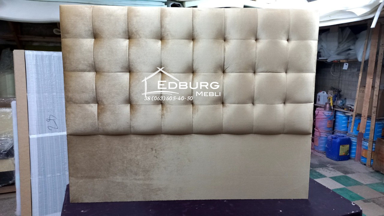 Виголів'я ліжка, стінова панель Квадро золота