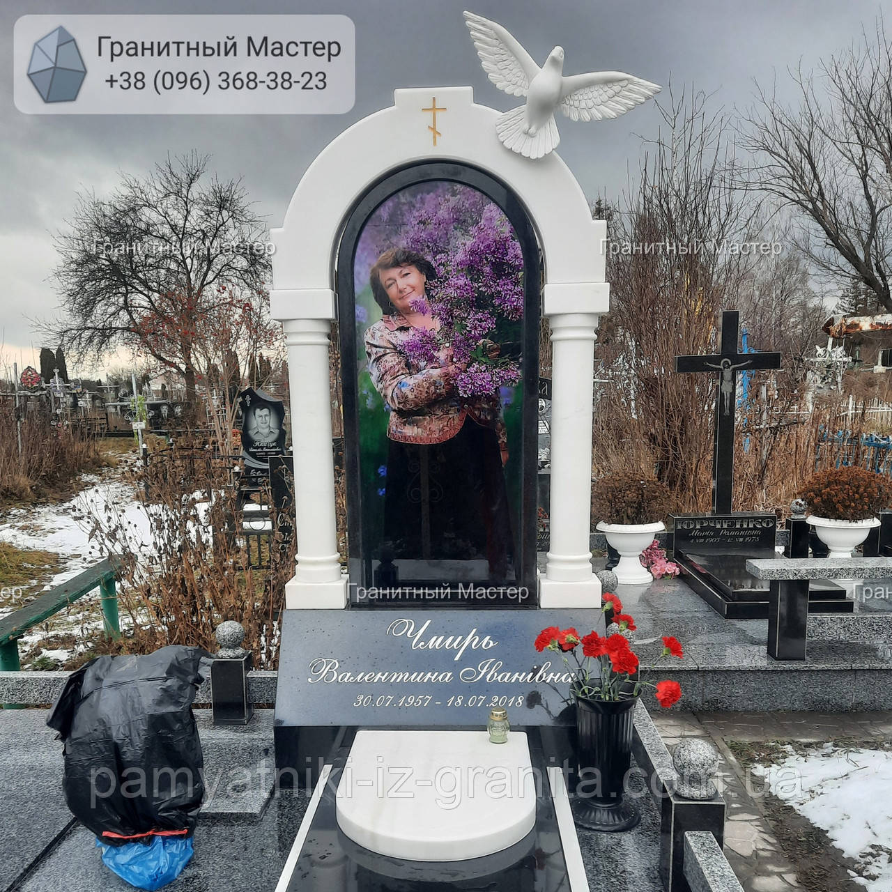 Елітний пам'ятник з граніту та мармуру з кольоровим портретом № 23