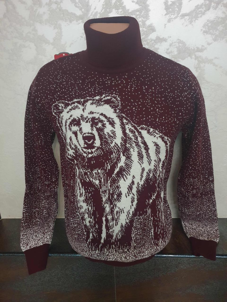 Молодіжний бордовий светр з ведмедем розмір M,L,XL,XXL