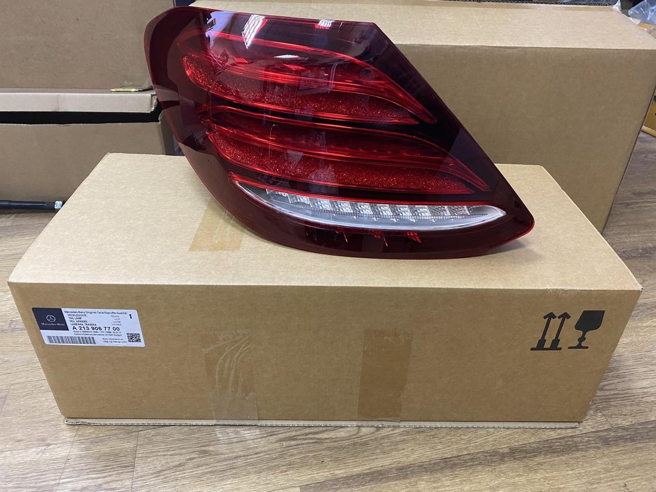 Задні ФОНАРІ MERCEDES W213 2016 LED Пара 500 у.і. A2139067700