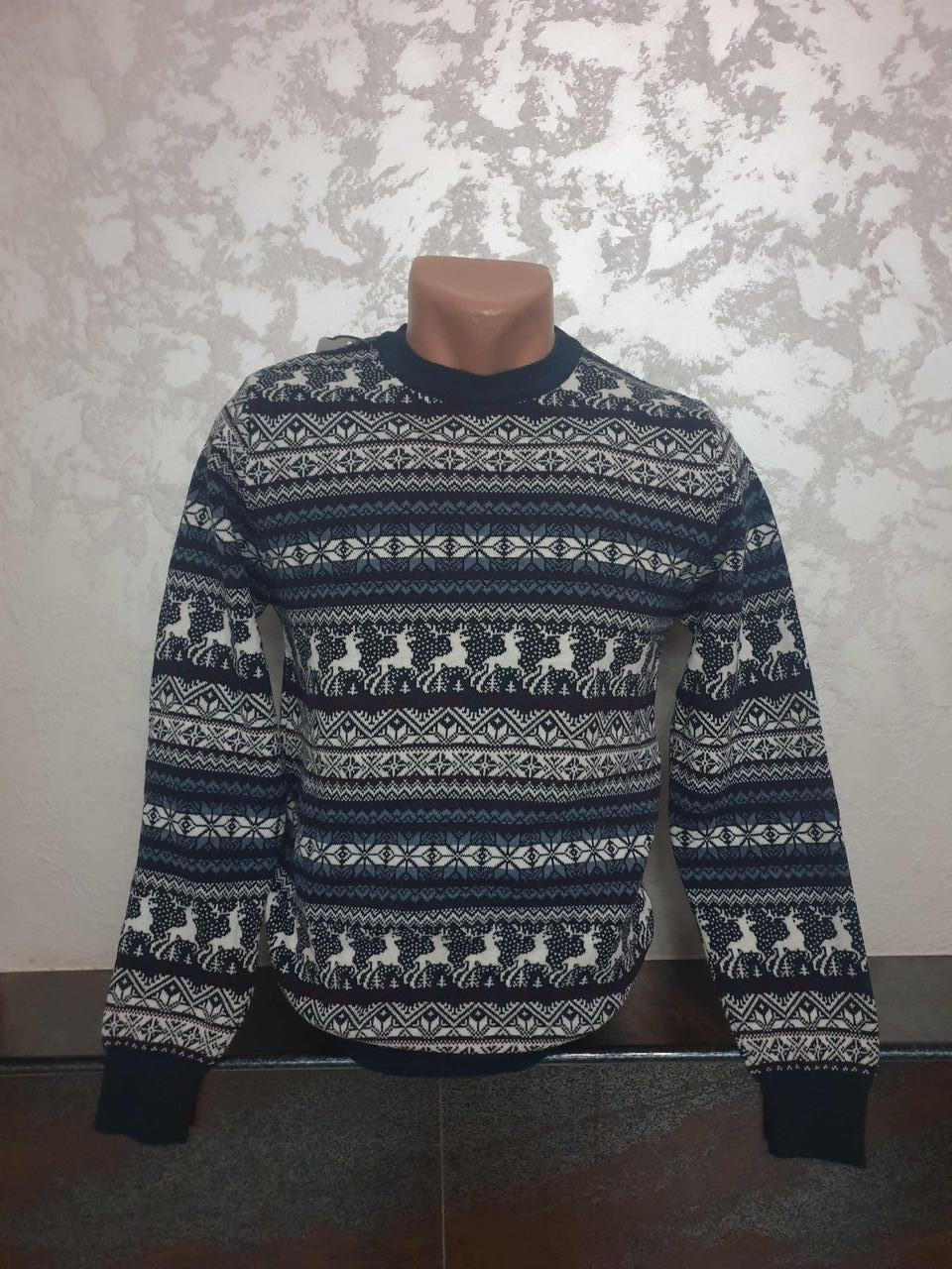 Молодіжний вовняний светр з оленями розмір M,L,XL,XXL