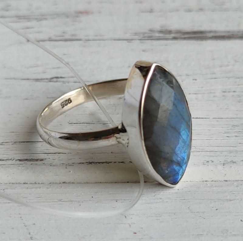 Серебряное кольцо с лабрадором 18 размер - фото 3 - id-p68580381