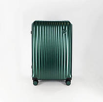 Набор из трех чемоданов на 4-х колёсах, материал поликарбонат, фото 2