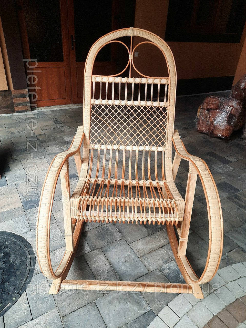 Кресло-качалка Из Лозы "Ротанг Бежевый" — Купить Недорого на Bigl.ua ...