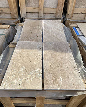 Плитка для фасаду, доріжок, стін усередині приміщення з Травертину (брашована)