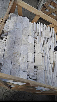 Плитка скеля з травертину для облицювання фасаду