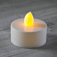 Свічка 4*4 см LED з батарейками, колір тепло-білий