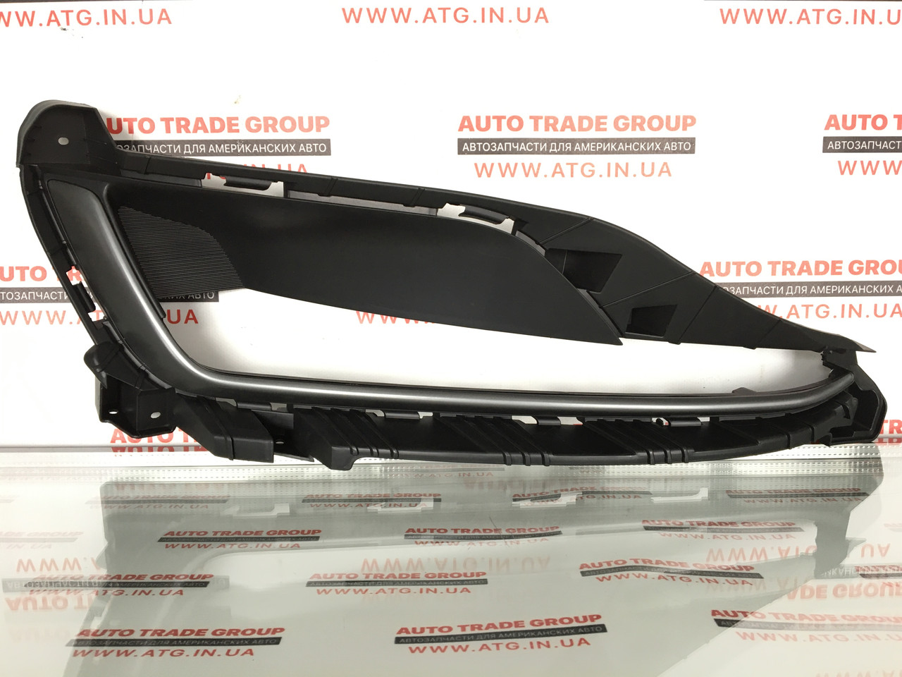 Решетка бампера под ПТФ левая SONATA-SPORT 16 с молдингом новый OEM 86521C2300