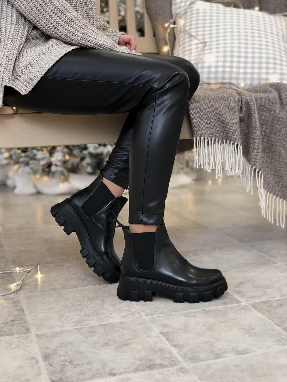 Черевики жіночі чорні демісезонні Prada Leather Boots (05051)