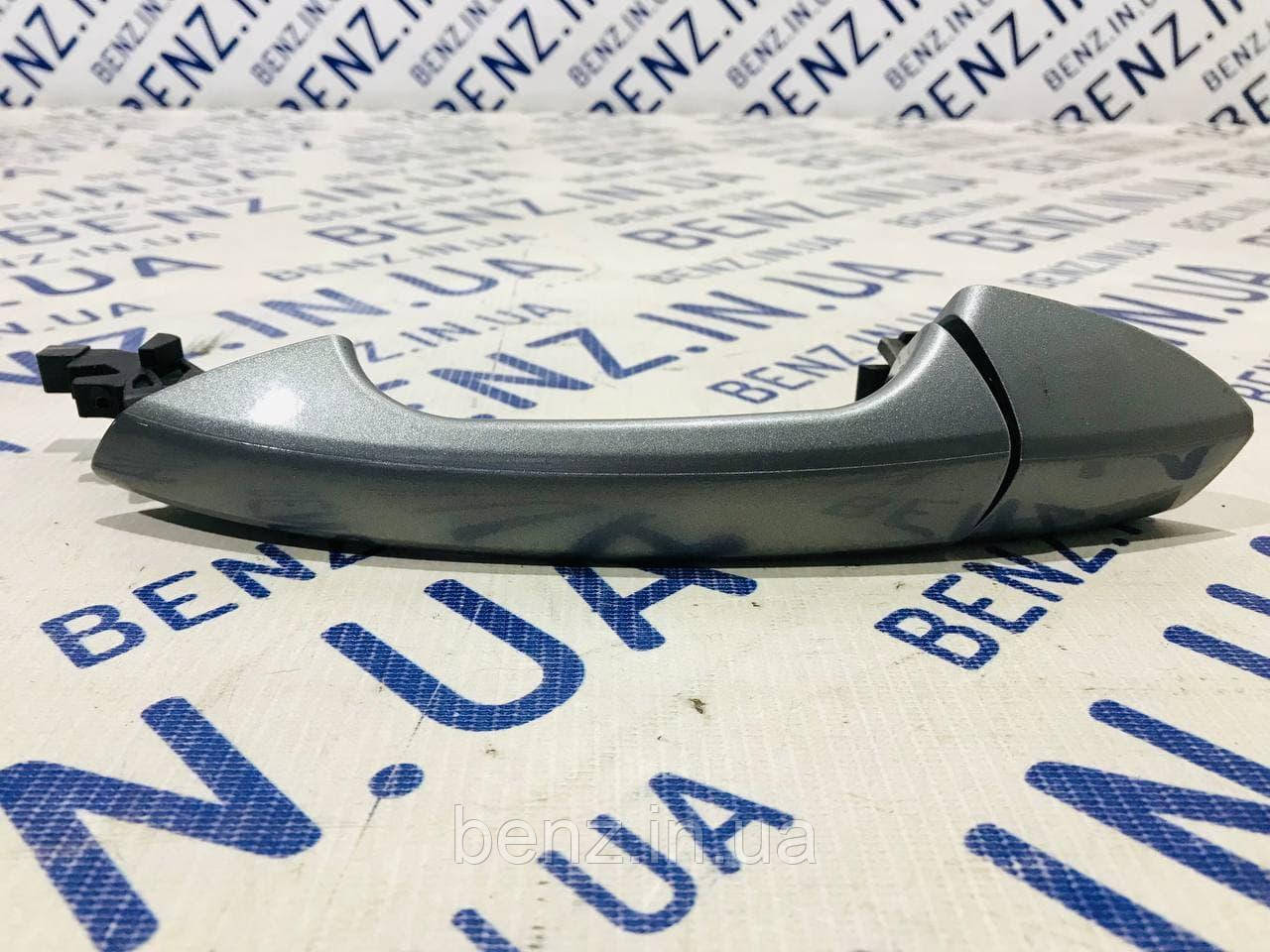 Ручка задніх лівих дверей Mercedes W204, W212, X204 A2047600170
