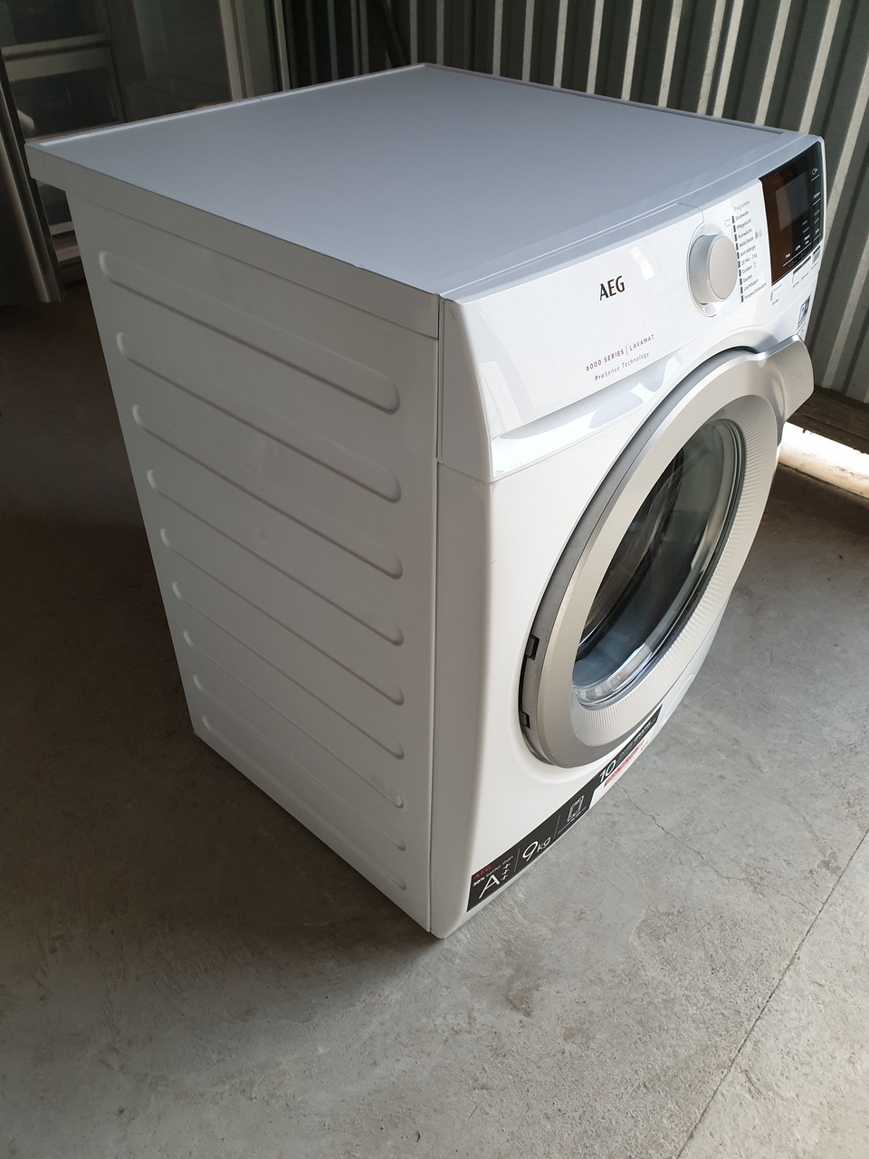 Стиральная машина AEG lavamat 6000 Series ProSense 9 KG / 2018-го года выпуска / L6FB67490 - фото 3 - id-p1546846075