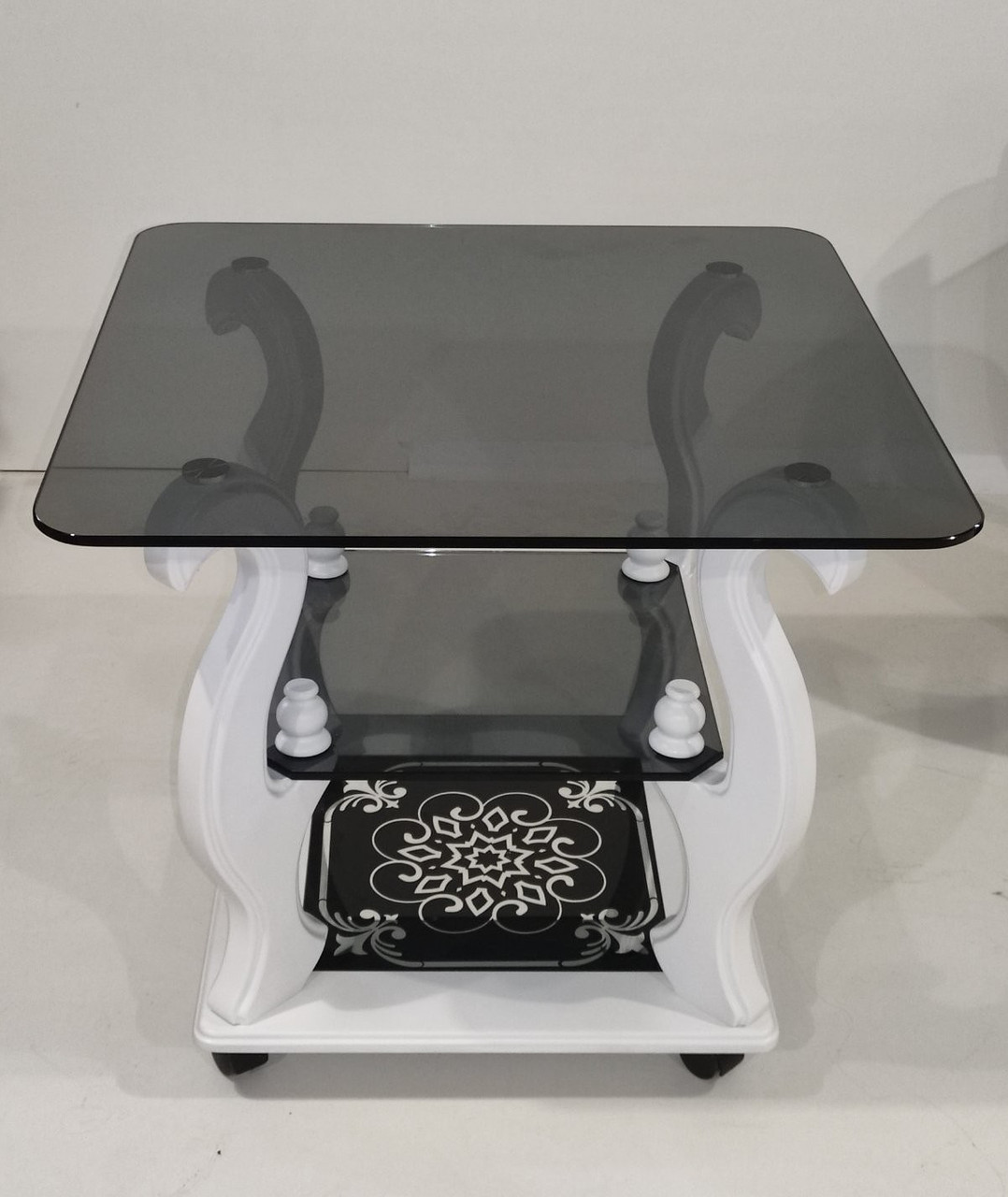 Стіл журнальний дерев'яний на коліщатках зі скляною стільницею та полицею ДС-16 Париж Антонік, колір на вибір