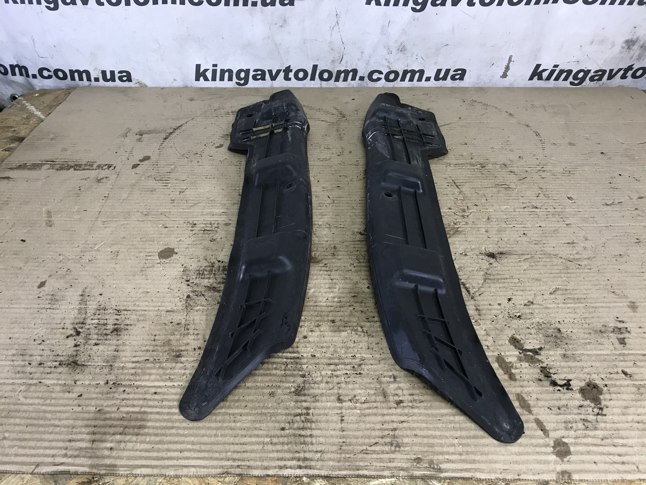 Пильник переднього крила лівого Skoda Superb 2 3T0821111